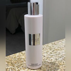 Viktor & Rolf Flowerbomb Body Lotion 6.7 oz NEW